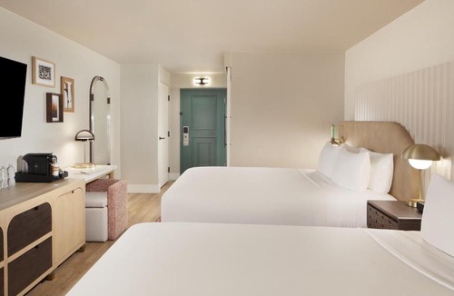 Brown and Stetson Business Hotel | Hotel Solaya, part of JdV by Hyatt