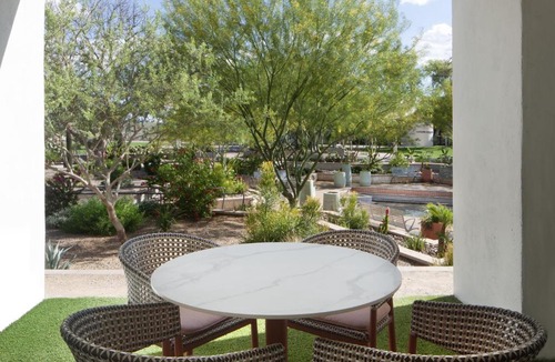 Brown and Stetson Business Hotel | Hotel Solaya, part of JdV by Hyatt