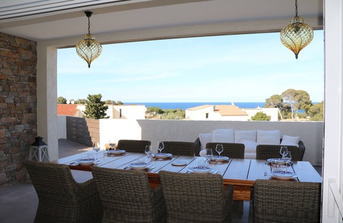 Marine de Saint Ambroggio House | House 150m², 500m from the beach and numerous coves.