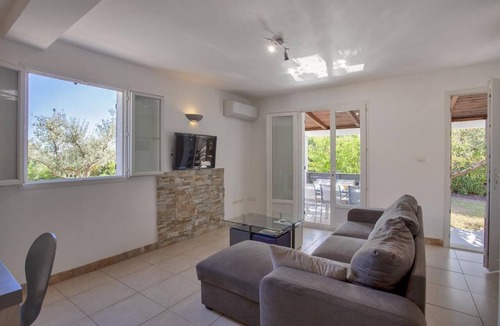 Penta-di-Casinca House | House, beach road in Folelli