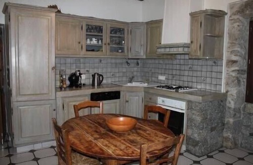 Isolaccio-di-Fiumorbo House | House of character in garden near sea and river