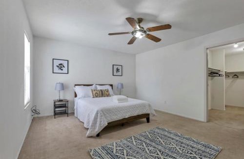 Gahanna Apartment | Housepitality - The Gahanna Hideaway