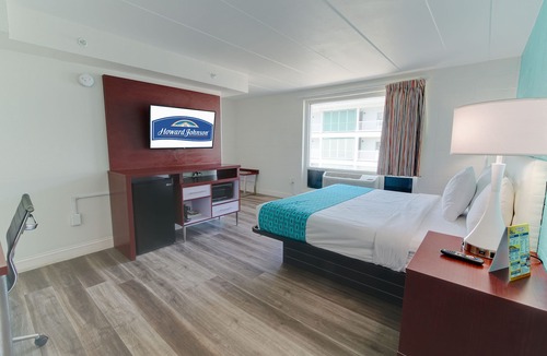 Northeast Virginia Beach Hotel | Howard Johnson by Wyndham Virginia Beach At The Beach