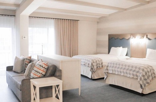 Middletown Hotel | Howard Johnson by Wyndham Middletown Newport Area
