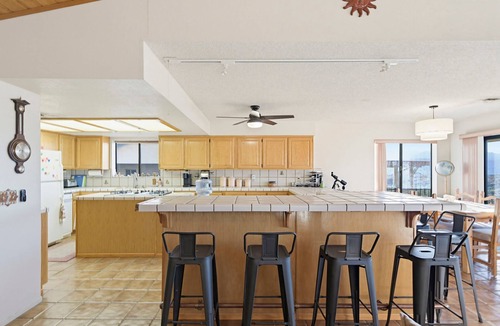Golden Valley House | Howling Coyote: Mountain Views, Near Lake Mohave
