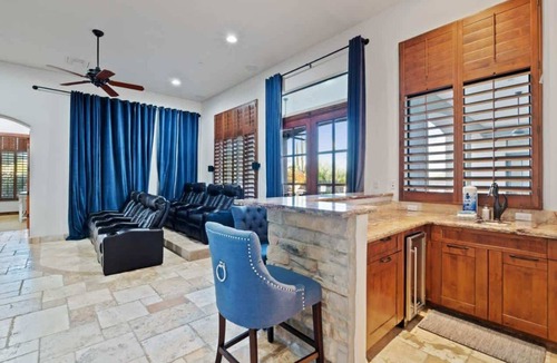 North Scottsdale House | HÓZHÓ Desert Views |Pool | Theatre | Putting Green