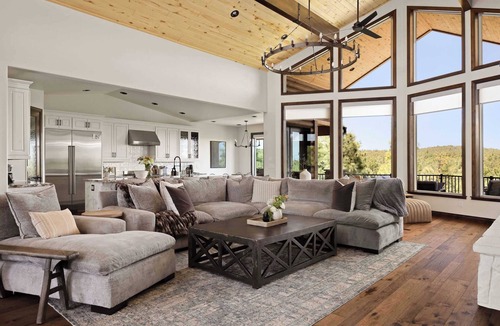 Sierra Pines House | HOZHO Estate | Mountain Views, Hot Tub & Arcade