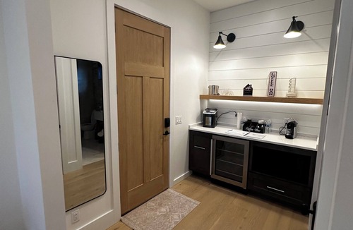 Walterboro House | Ibis Cottage Suite 3717-B- part of Eden at Gracefield Event Venue