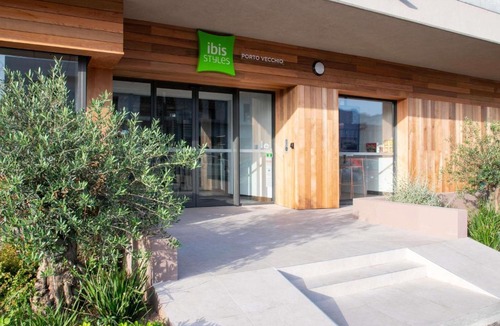 Porto-Vecchio Hotel | ibis Styles Porto Vecchio