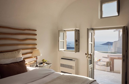 Imerovigli Hotel | Iconic Santorini by Sandglass