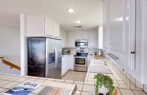 Kelseyville House | Idyllic Kelseyville Home w/2 Decks + Views!