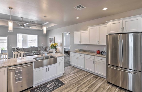 Kingman House | Idyllic Kingman Retreat with Yard - Near Hiking