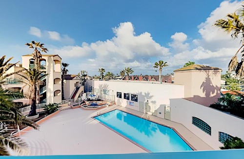 Imperial Beach House | Imperial Beach Club