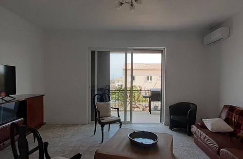 Furiani Apartment | In casa di LOULOU, 700 m from the beach, all amenities nearby,