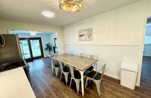 Lakeview House | Indian Lake Cottage, Renovated with a Boat Dock!