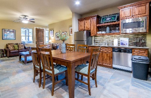 Ahwahnee Bed & Breakfast | Inn the Woods Suites