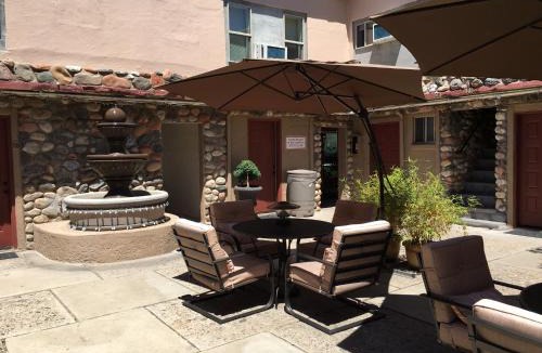 Cottonwood Hotel | Iron Horse Inn
