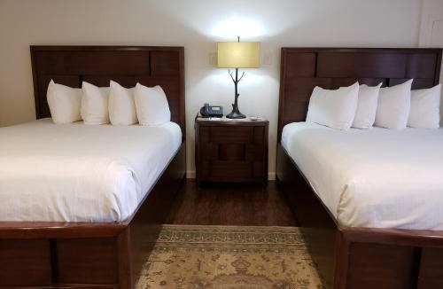 Cottonwood Hotel | Iron Horse Inn