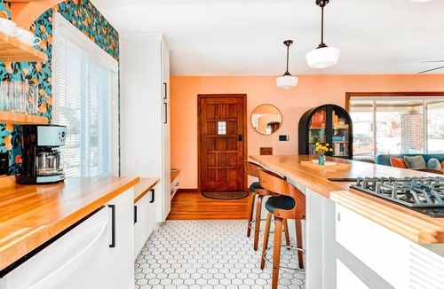 Irvington House | Irvington Retro Villa - 2B/1B MCM Indy Charmer