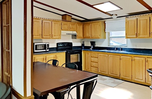 Put-in-Bay House | Island Club House by the Pool - Big Front Patio- 3 BR 2 BA - Sleeps 8 - IC17