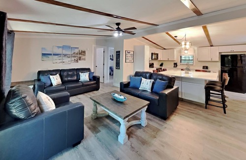 Put-in-Bay Hotel | Island Club Rentals