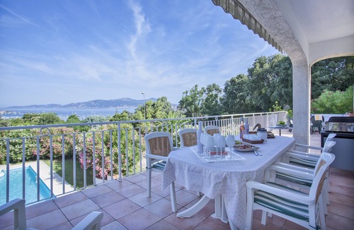 Isolella House | Isolella/Villa sea view/swimming pool/sandy beach 200m