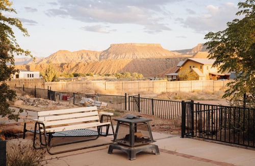 Virgin House | It's The Little Things @Zion