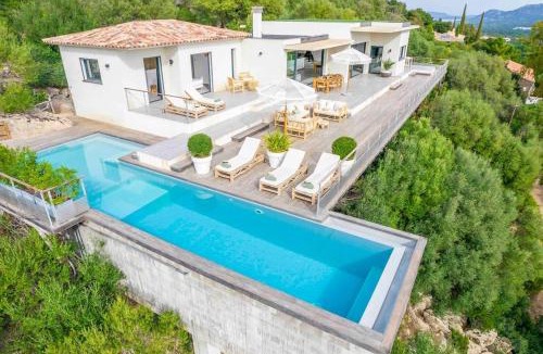 Santa Giulia Villa | Ivona Vacances - Villa de luxe avec piscine chauffée à Santa-Giulia