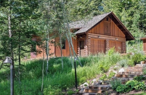 Indian Paintbrush Cabin | Jackson Hole Cabin on 4+ wooded acres in Wilson, WY