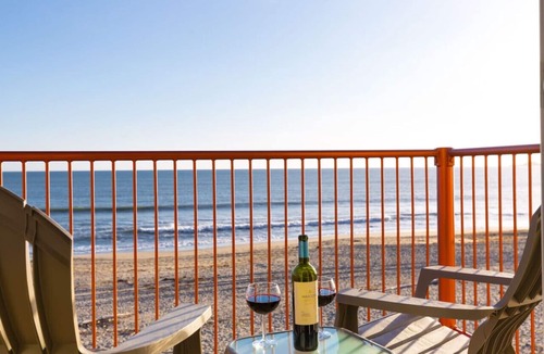 Rio del Mar House | Jaw-Dropping Beach-Front Retreat!