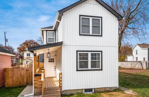 West Columbus House | Jenny's Palace In The Heart of Columbus!