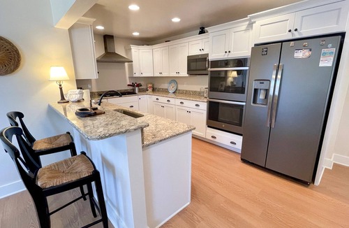 Ocracoke House | JoBell: Spacious Newly Renovated Home