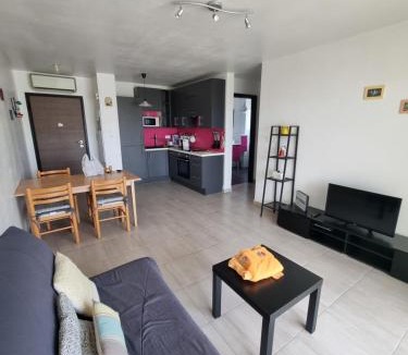 Biguglia Apartment | Joli T2 dans résidence avec parking