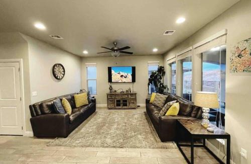 Sienna Hills House | Journey's End Near Zion Pool, Hot Tub