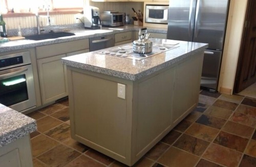 Ketchum House | JUNE DEAL! Ideally located minutes from Ketchum, and Bald Mountain.
