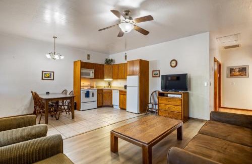 Pinetop Apartment | Juniper-Lodge by Roundhouse Resort and Spa