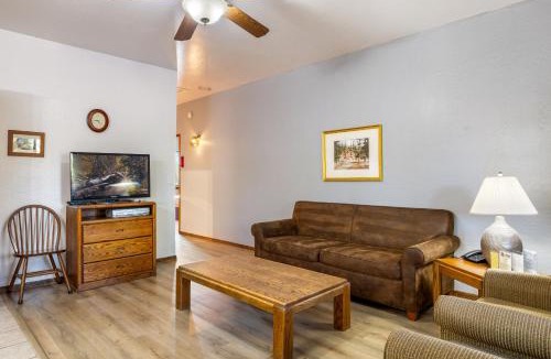 Pinetop Apartment | Juniper-Santa Fe by Roundhouse Resort and Spa