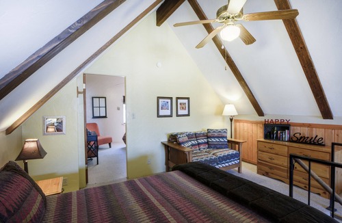 Prescott Ski Chalet | JUST 1 MILE FROM DOWNTOWN SQUARE - HOMEY CABIN NESTLED IN THE PINES