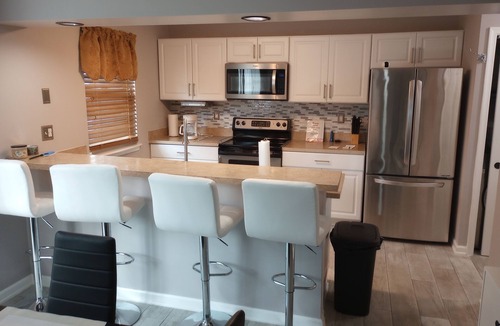 Northwest Condo | Just a 15-min drive from VA Beach Oceanfront and 20 min from Sentera Hospital.