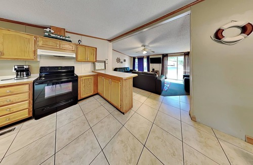 Put-in-Bay Cabin | Just the Right Space to Unplug | 8 ppl | IC80