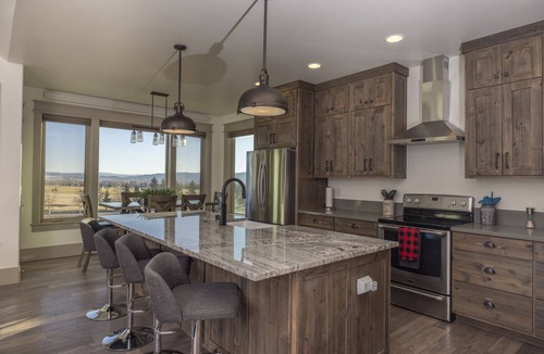 Star Valley Ranch House | KABINO: NEW! Huge Views Garage Fishing Snowmobile Trails