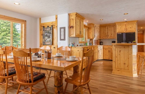 St. Anthony Cabin | KABINO: Riverfront on Henrys Fork A/C Boat Launch Foosball Pool Table Huge Yard Garage WIFI
