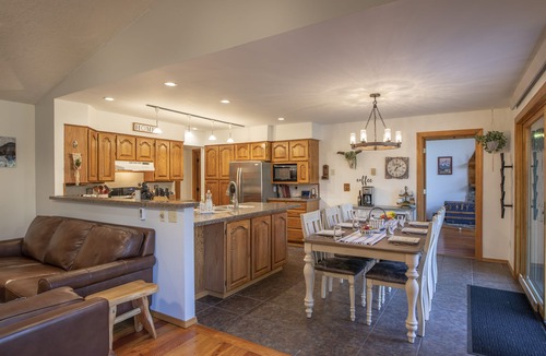 Alpine House | Kabino: Stunning Views Hot Tub Fire Pit WiFi Fenced Backyard Snowmobiling Trash Service