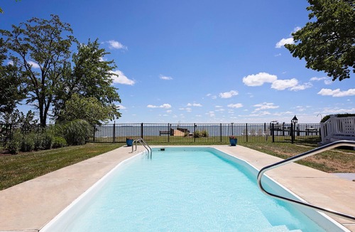 Stevensville House | Kent Island Waterfront | Pool | Hot Tub