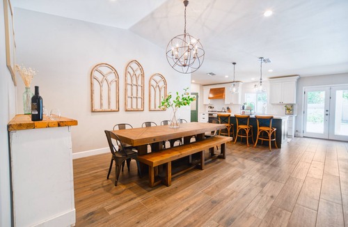 Avant House | Kierland Scottsdale w/Chef's Kitchen + Heated Pool, Arcades & Large Backyard