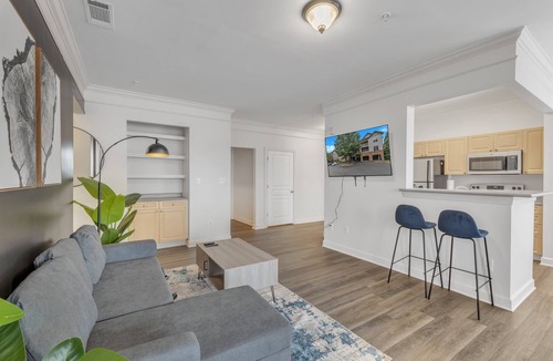 Southwest Raleigh Apartment | King 3BR Suite Mins to Downtown Raleigh