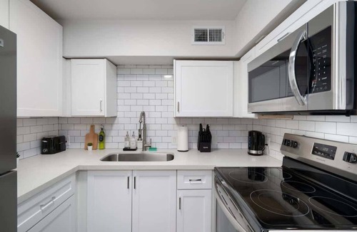 Encanto Apartment | King bed | Close to Phoenix Zoo