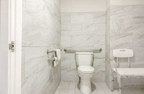 Victorville Hotel | King Room Featuring TV and Contemporary Amenities for Travelers