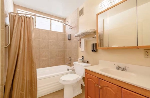 Yuma Townsite Hotel | King Room Stay | Near Colorado Riverfront Access | Outdoor Pool