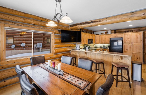 West Yellowstone House | Kings Cabin